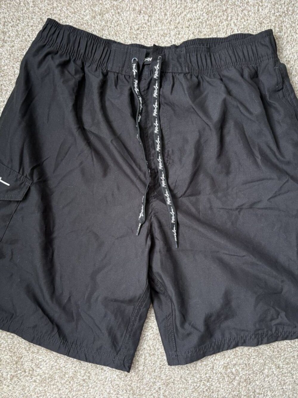Maui and Sons Mens Swim Trunks Board Shorts XL Black Shark